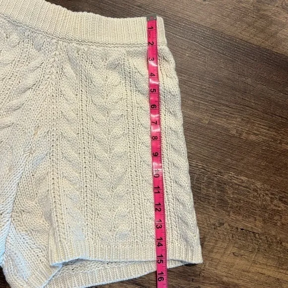 Moussy SW cable knit shorts womens size medium cable knit cream cozy lounge‎