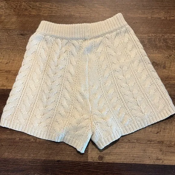 Moussy SW cable knit shorts womens size medium cable knit cream cozy lounge‎