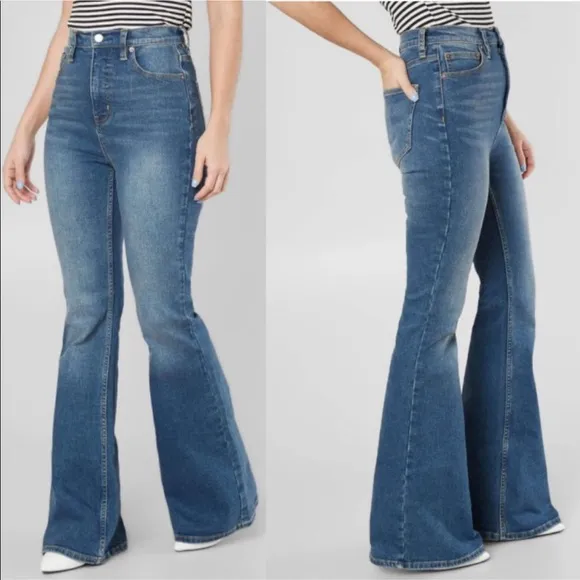 NEW • Free People • CRVY Robin High Rise Jeans 26