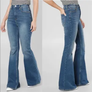 NEW • Free People • CRVY Robin High Rise Jeans 26