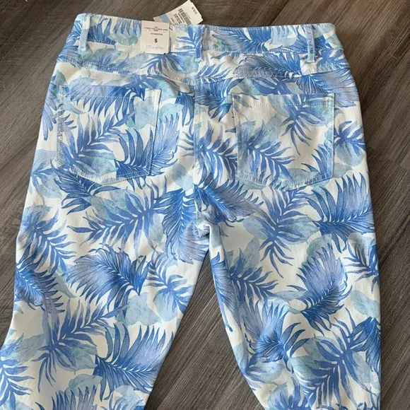 New J MCLAUGHLIN LEXI $178 Womens 6 Blue White Palm Floral Print Stretch Jeans