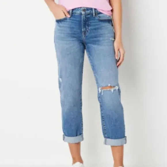 NWOT Denizen Levi’s Boyfriend Jeans