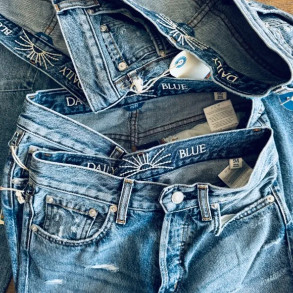 NWT DAILY BLUE/  Adriano Goldschmied JEAN HYPE IN Tempest Distressed SZ 24
