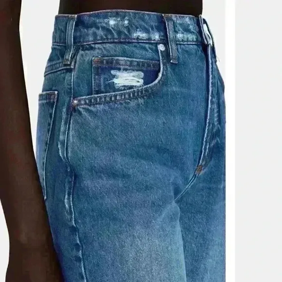 NWT - FRAME High N Tight Taper Straight Cropped Jeans