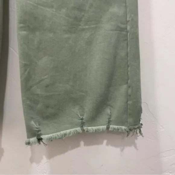 NWT Risen Olive Green High Rise Wide Jeans RDP5383 Raw Hem Size Women 15/32