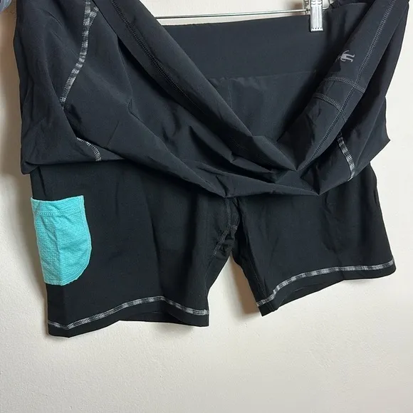 NWT Smartwool Cortina Active Wool Shorts Black Skort Size XL