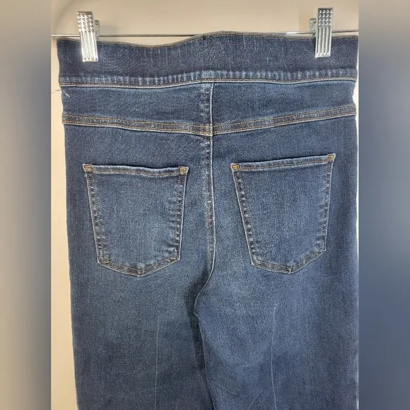 NWT Spanx Cropped Flare Pull On Jeans Small