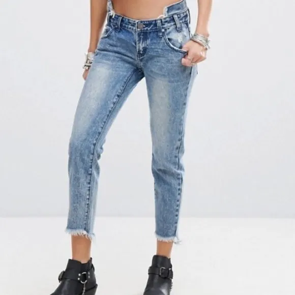 ONE TEASPOON Freebirds Step Waist Destroyed Jeans