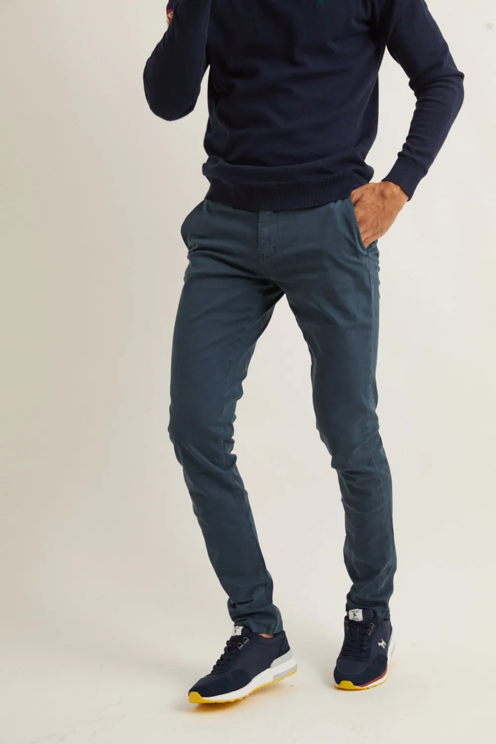 Pantalón Chino Slim Petróleo