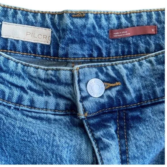 PILCRO Lightly Distressed Cropped Jeans - Size 31