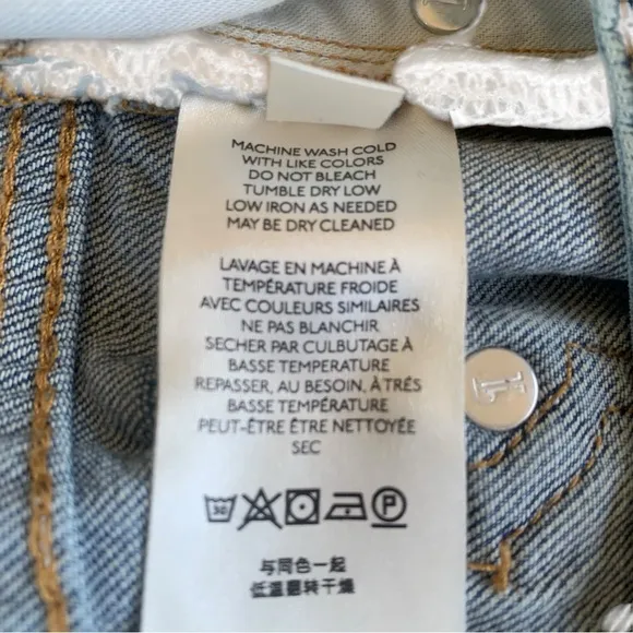 PILCRO Lightly Distressed Cropped Jeans - Size 31