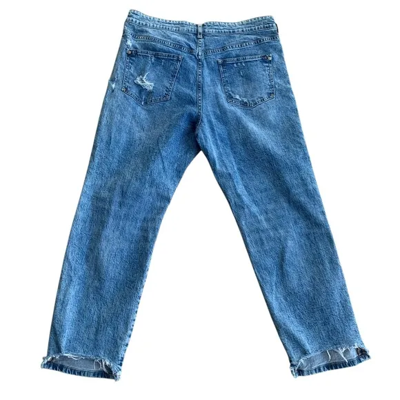 PILCRO Lightly Distressed Cropped Jeans - Size 31