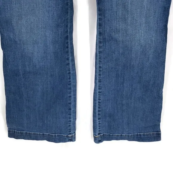 Spanx Jeans Women’s Plus Size 1X Flare Leg Pull on denim 20456R Vintage Indigo