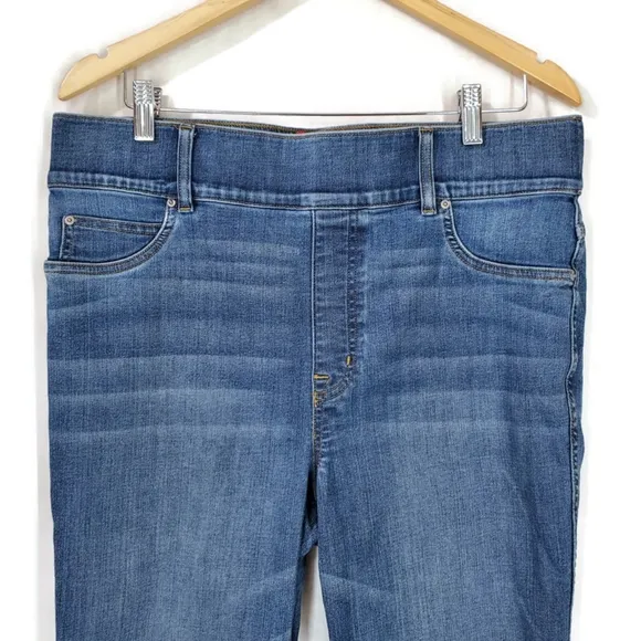 Spanx Jeans Women’s Plus Size 1X Flare Leg Pull on denim 20456R Vintage Indigo