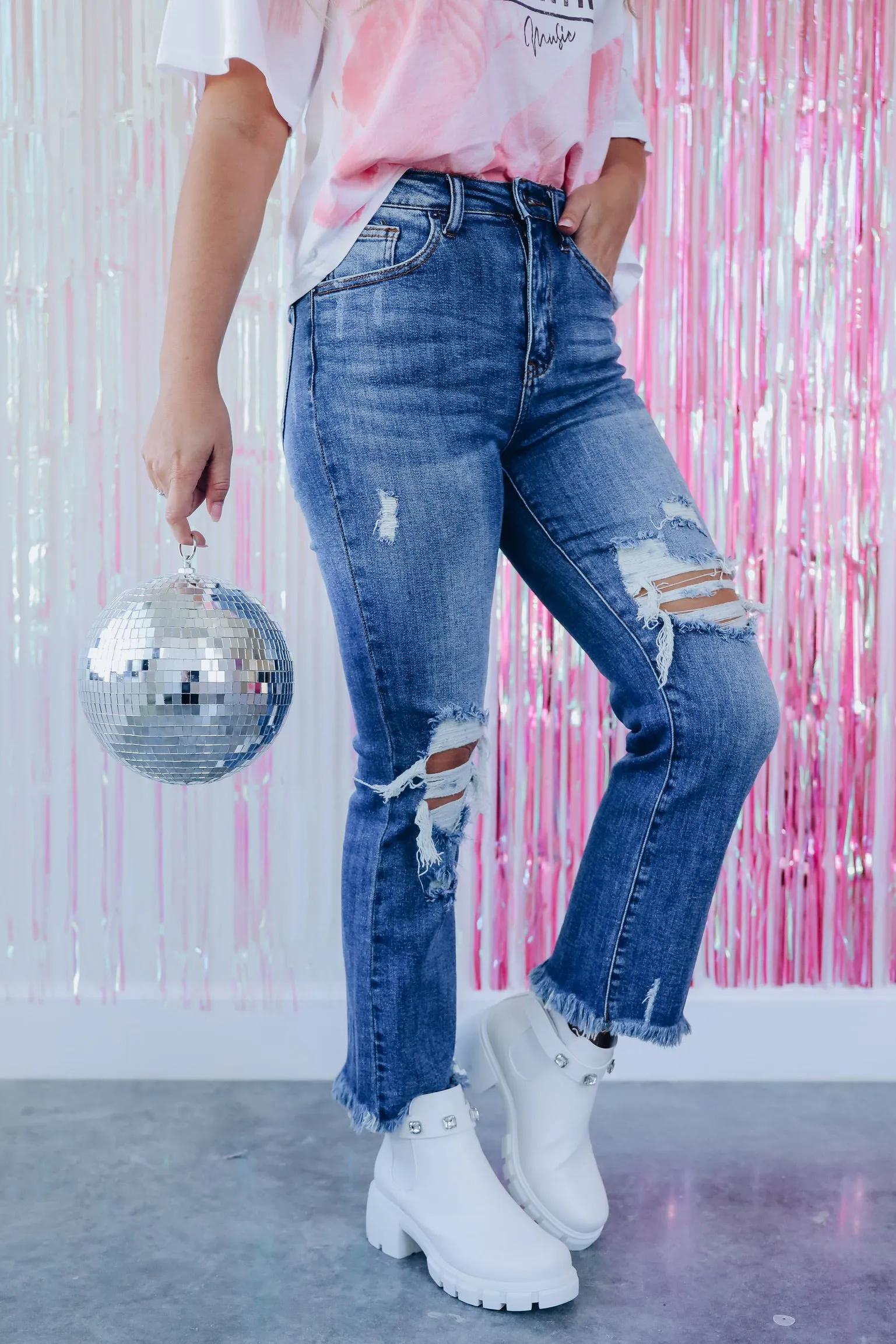 Tay Ankle Cropped Straight Leg Jeans - Medium