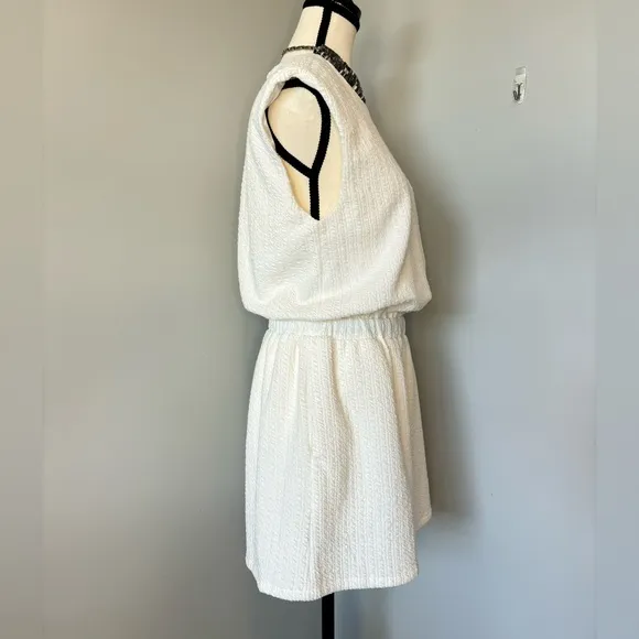 THML White Romper Always on Par Sleeveless Textured NWT Size Medium