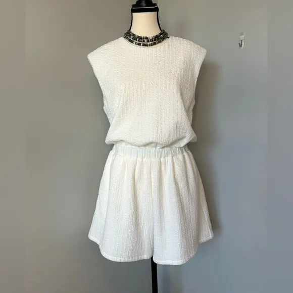 THML White Romper Always on Par Sleeveless Textured NWT Size Medium