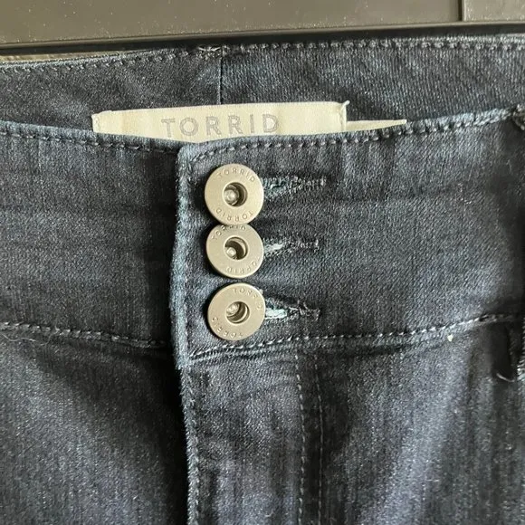 Torrid Dark Wash Stretch Jeggings Size 14 Style 10114977