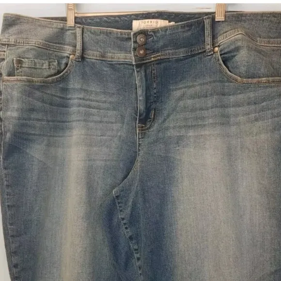 Torrid Wide Flare Leg Jeans Woman Plus 26W Tall Blue Stretch Denim Raw Hem Nwt