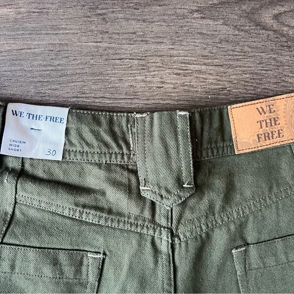 We The Free Women's Cruisin Soutache Wide Long Shorts Green Size 30 NEW