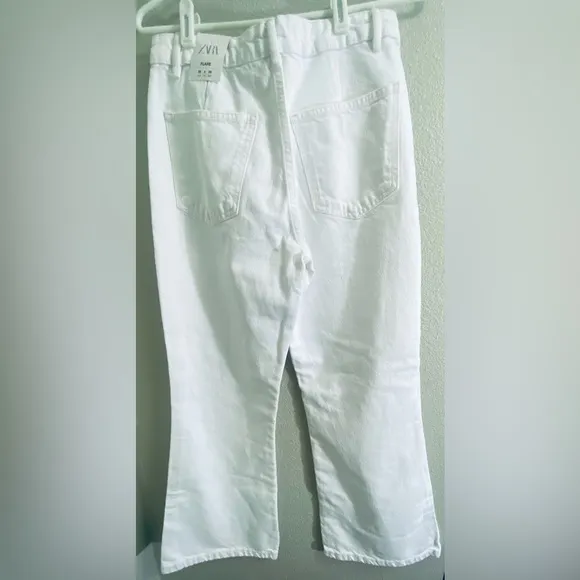 Zara white mid rise flare jeans size 4