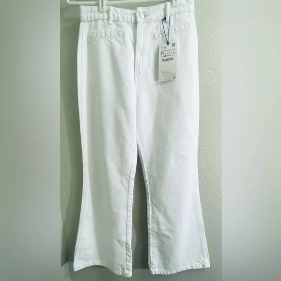 Zara white mid rise flare jeans size 4